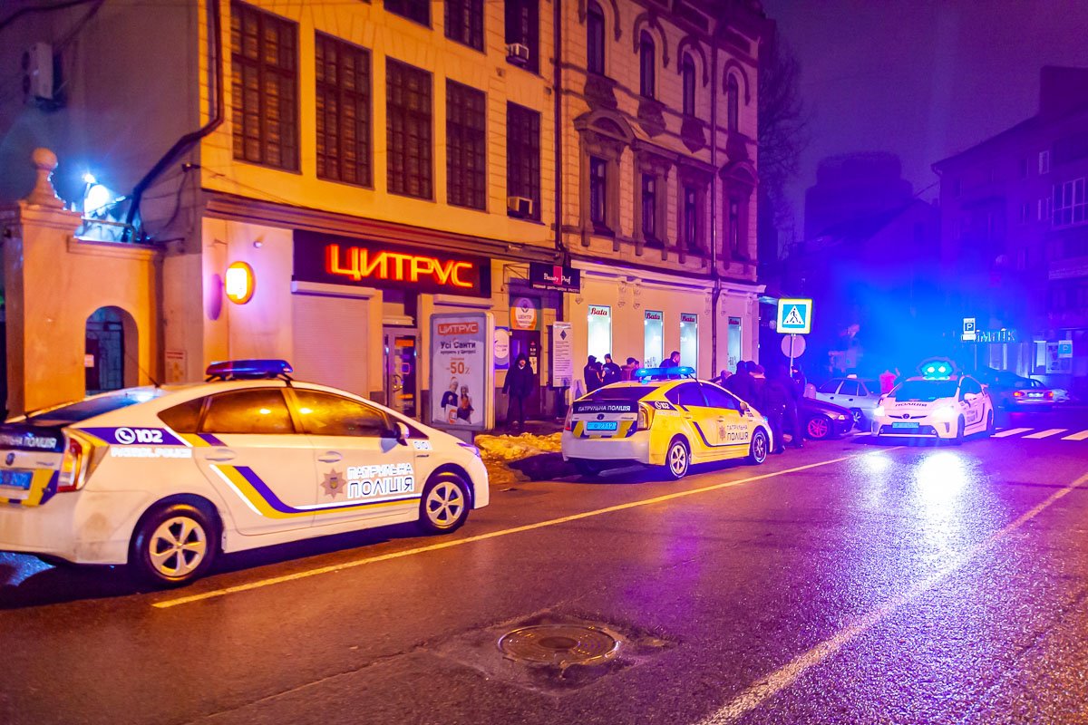 Остановили таксисты