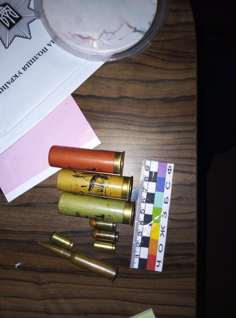 Мужчина хранил дома несколько патронов Мужчина хранил дома несколько патронов