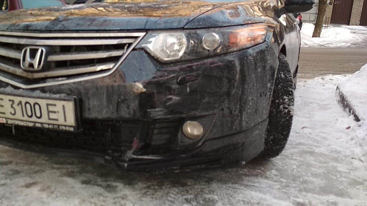 Сейчас проезд транспорта по переулку Коновальца возможен Сейчас проезд транспорта по переулку Коновальца возможен