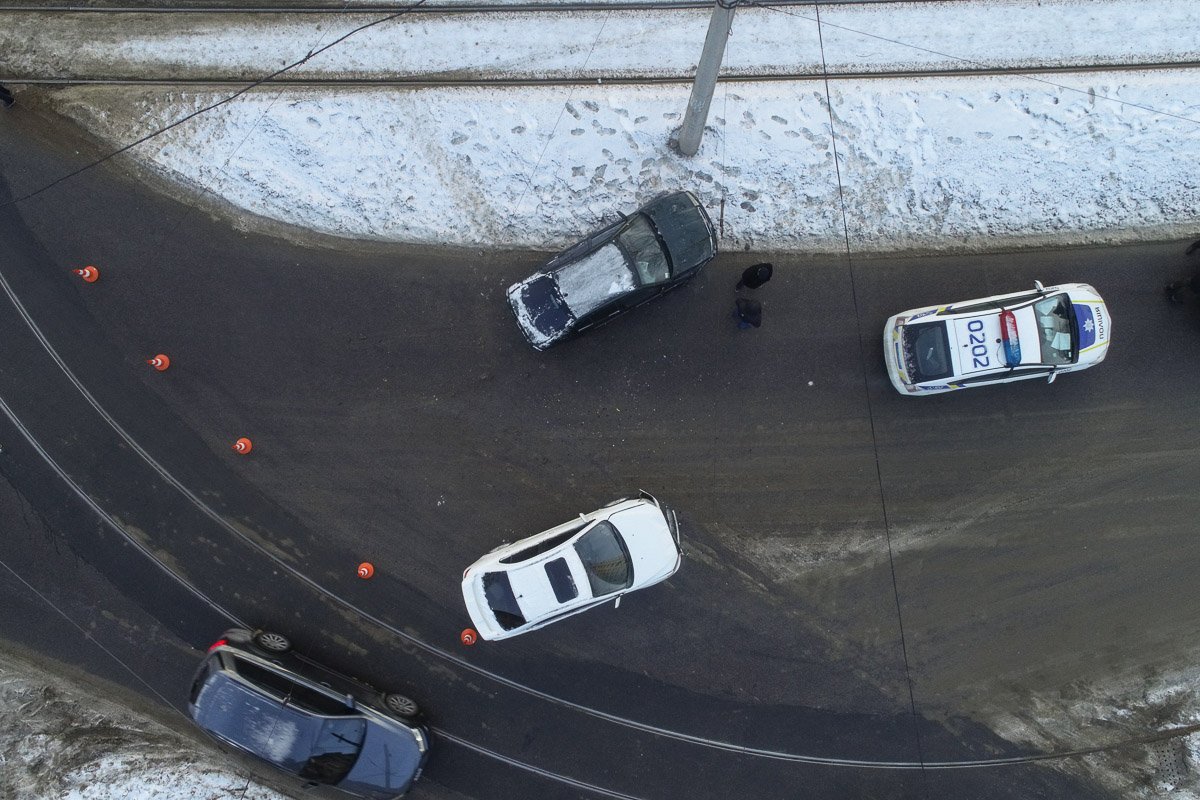 Из-за аварии проезд транспорта затруднен