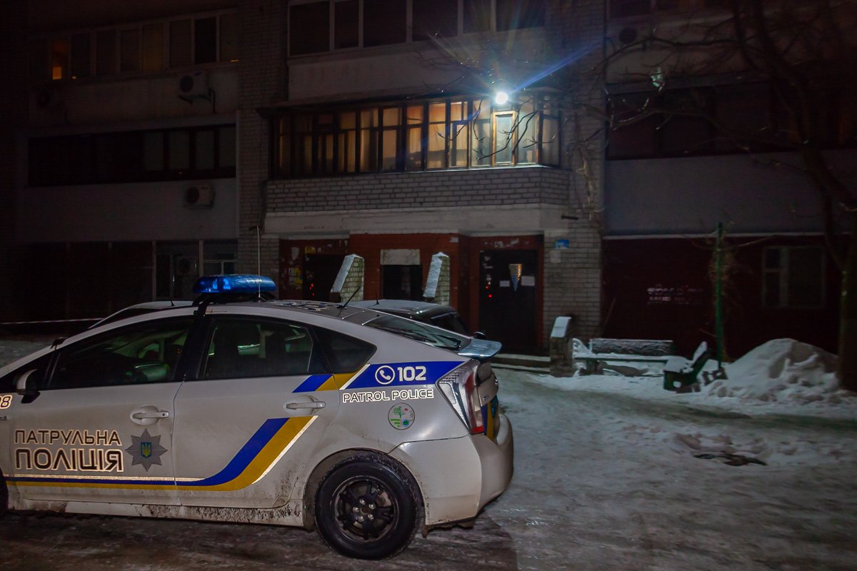 На Рабочей девочка выпала с окна На Рабочей девочка выпала с окна