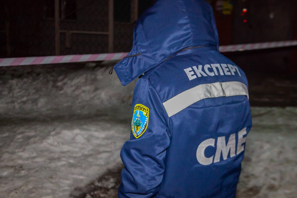 На месте работает судмедэксперт На месте работает судмедэксперт