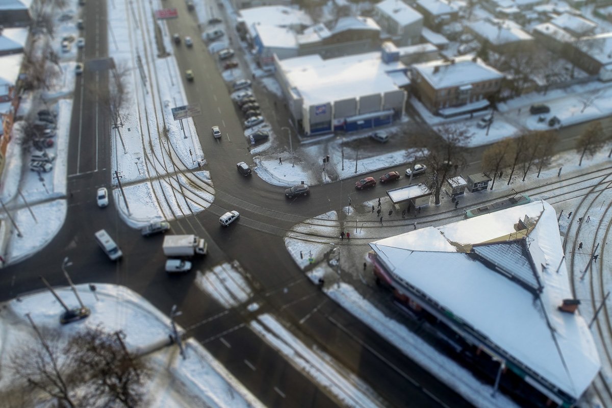 Машины-модельки на дорогах Днепра Машины-модельки на дорогах Днепра