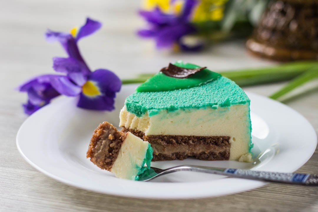 Полезные и вкусные рецепты: как приготовить шоколадный мусс с перцем чили, фисташками и коньяком