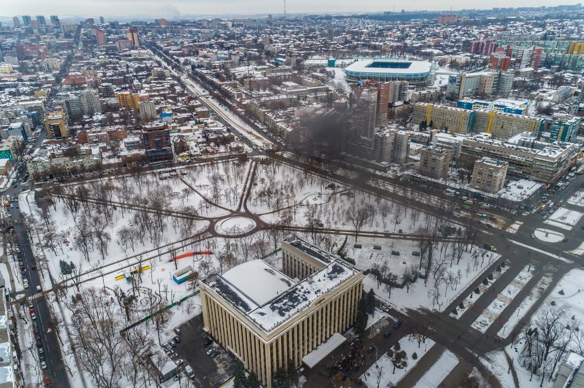 Дым заполнил весь проспект