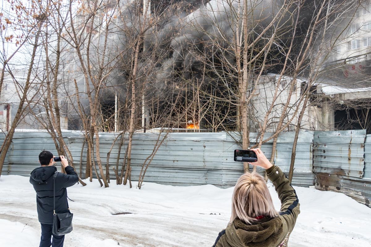 Все снимали на телефон