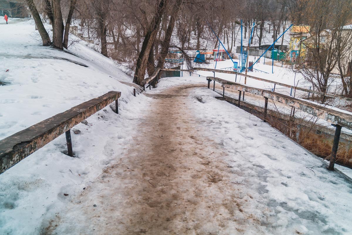 Если долго смотреть на фото, то можно почувствовать боль в пояснице Если долго смотреть на фото, то можно почувствовать боль в пояснице