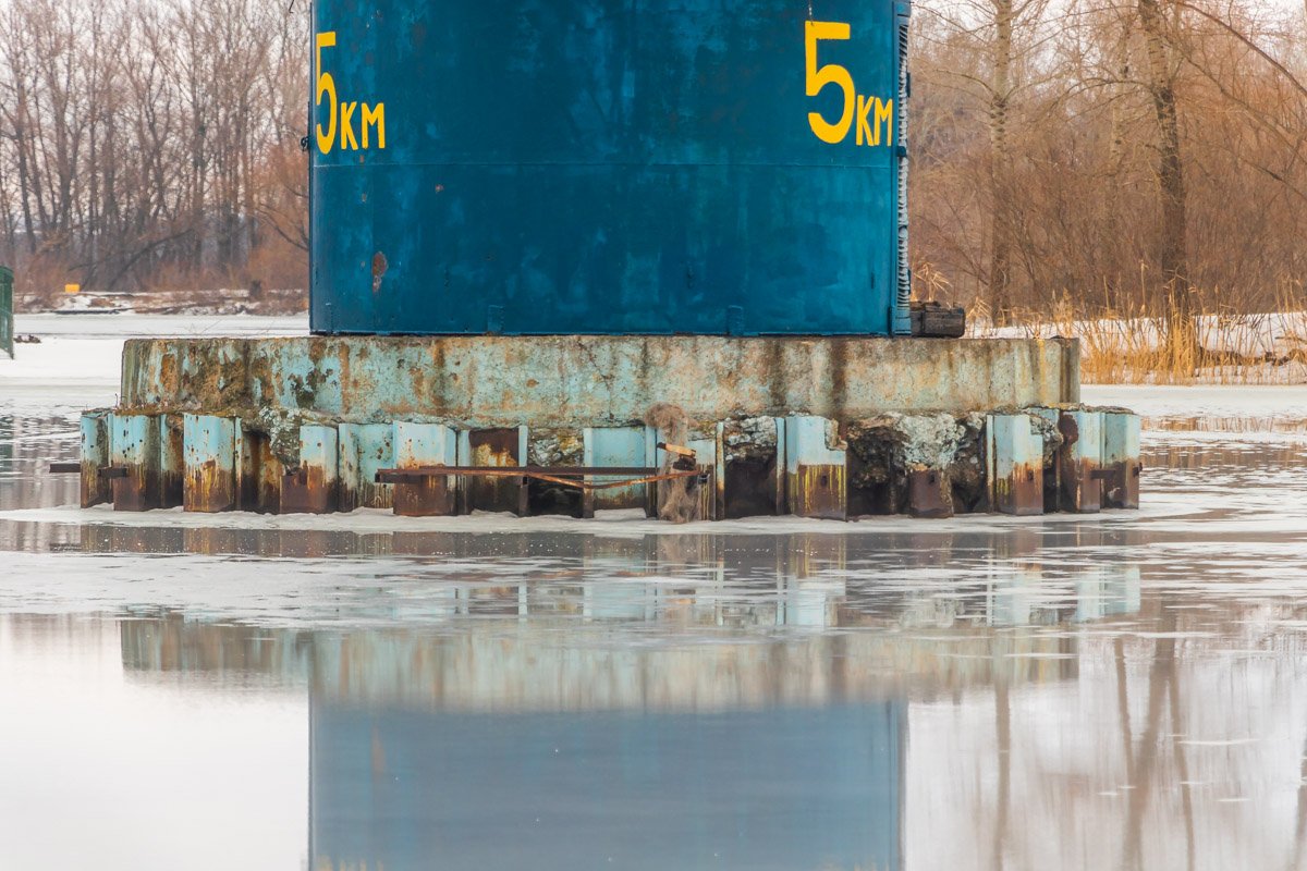 Основание карусели прогнило