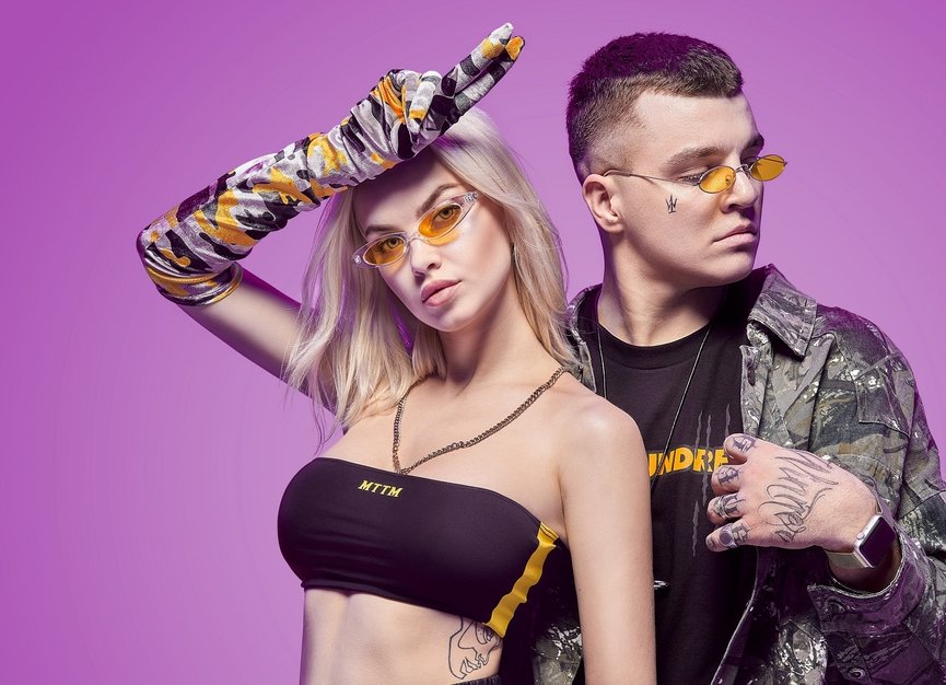 Трек "Под фонарем" собрал 60 млн просмотров 