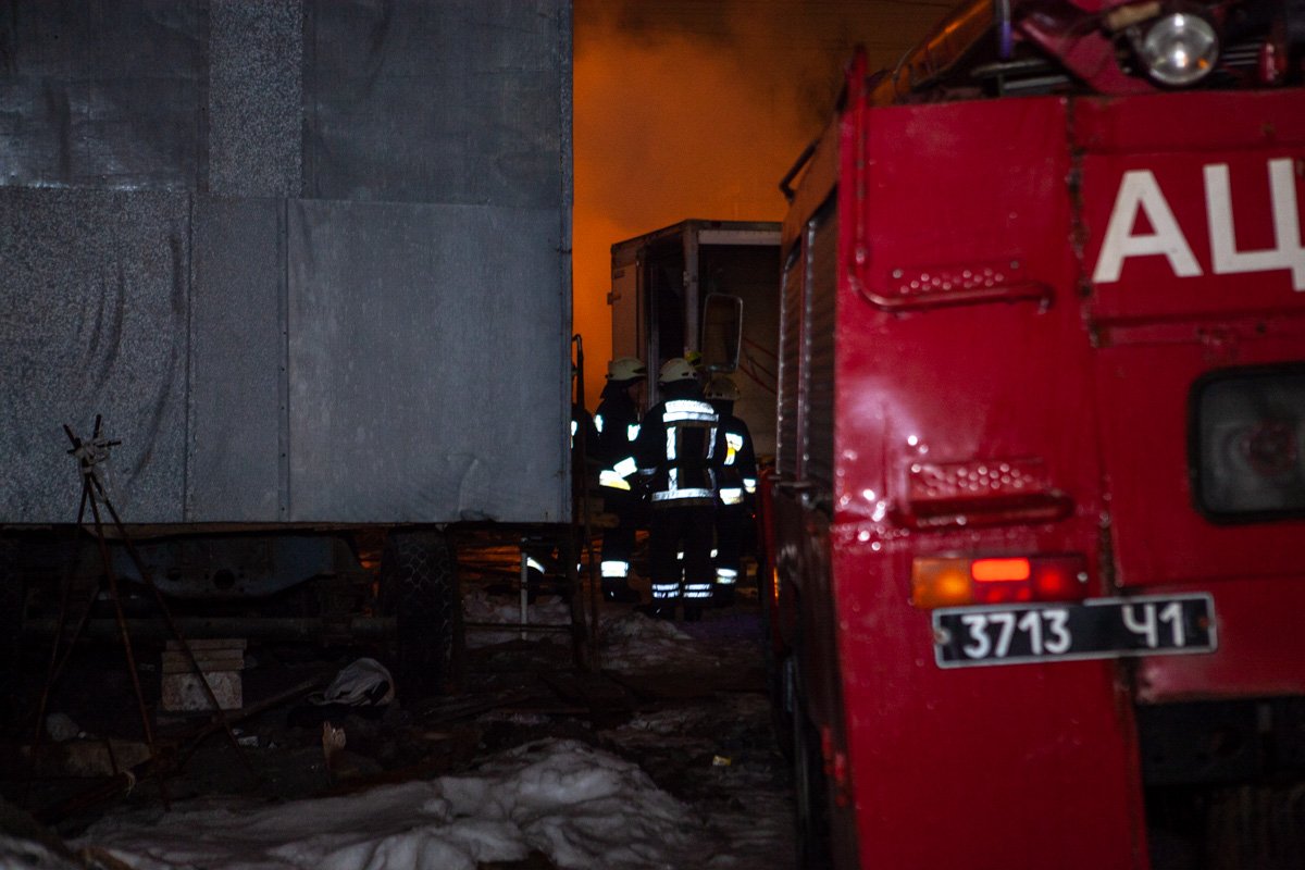 Спасателям потребовалось около получаса, чтобы полностью потушить пожар Спасателям потребовалось около получаса, чтобы полностью потушить пожар