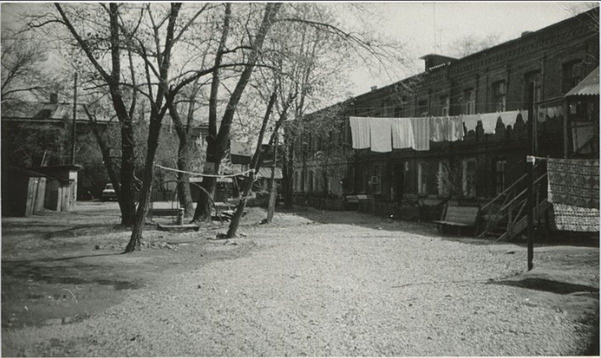 Двор дома №10. Фото: архивы УкрЖилРемПроекта