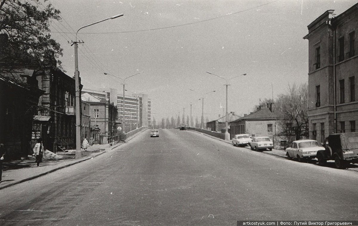 Новый мост официально открыли в 1967 году. Фото: Путий Виктор