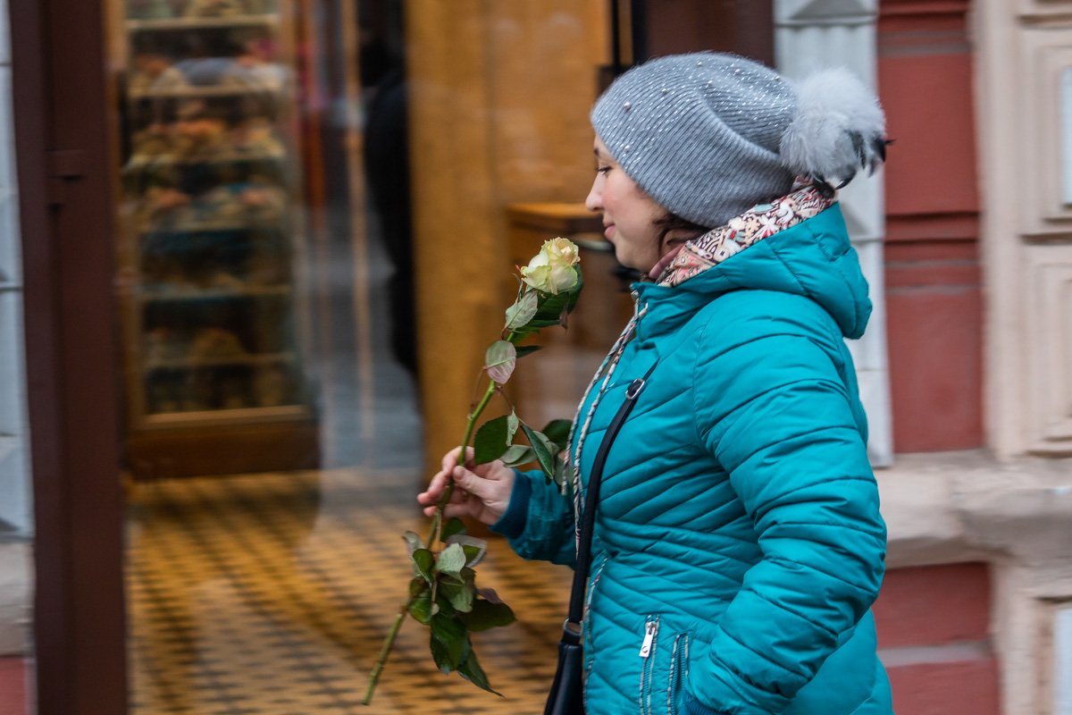 Многие девушки не могли сдержать улыбку Многие девушки не могли сдержать улыбку