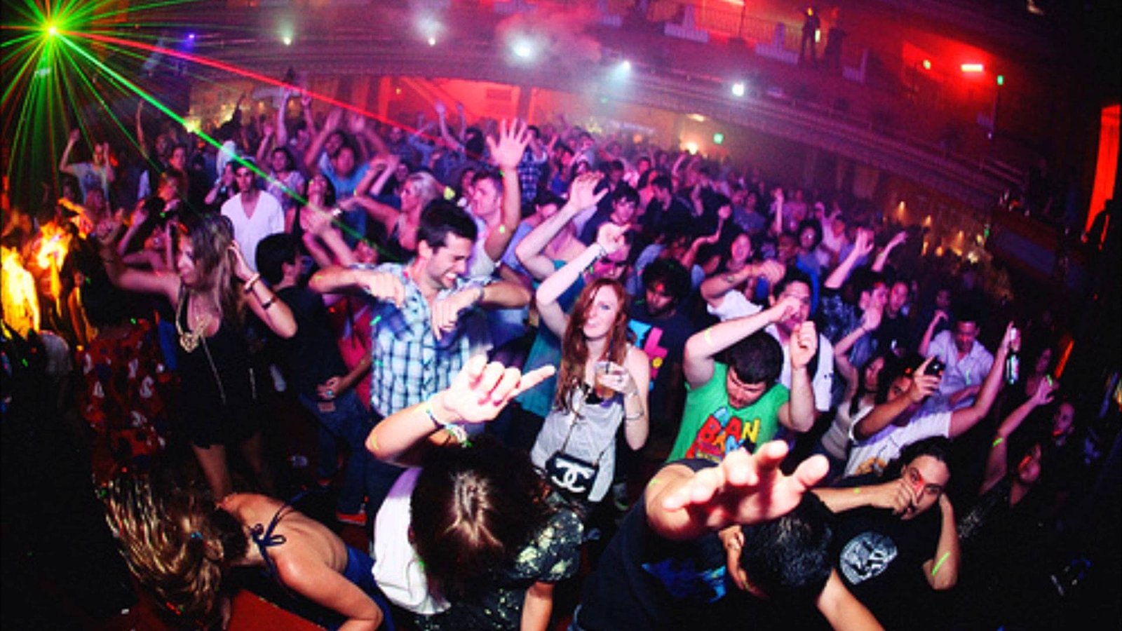 Закрой глаза и растворись в музыке