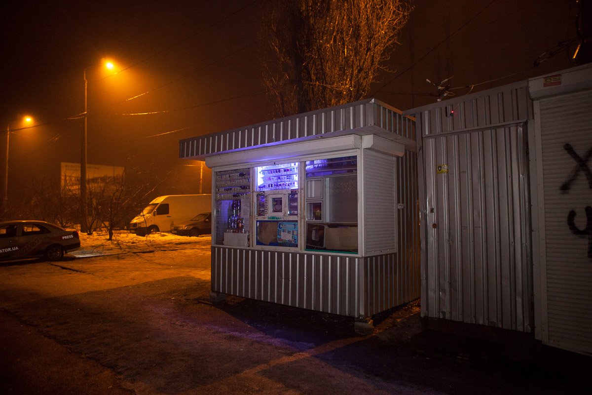 Мужчина разбил витрину и скрылся