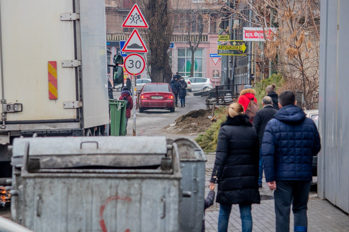 Сейчас улица выглядит менее презентабельно