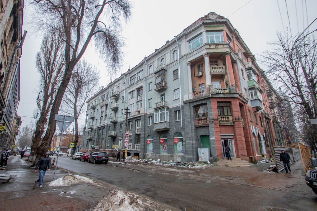 Некоторые здания дышат древностью