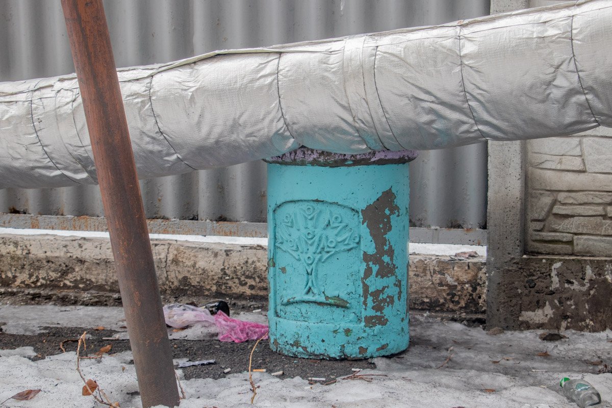 Держат, как могут