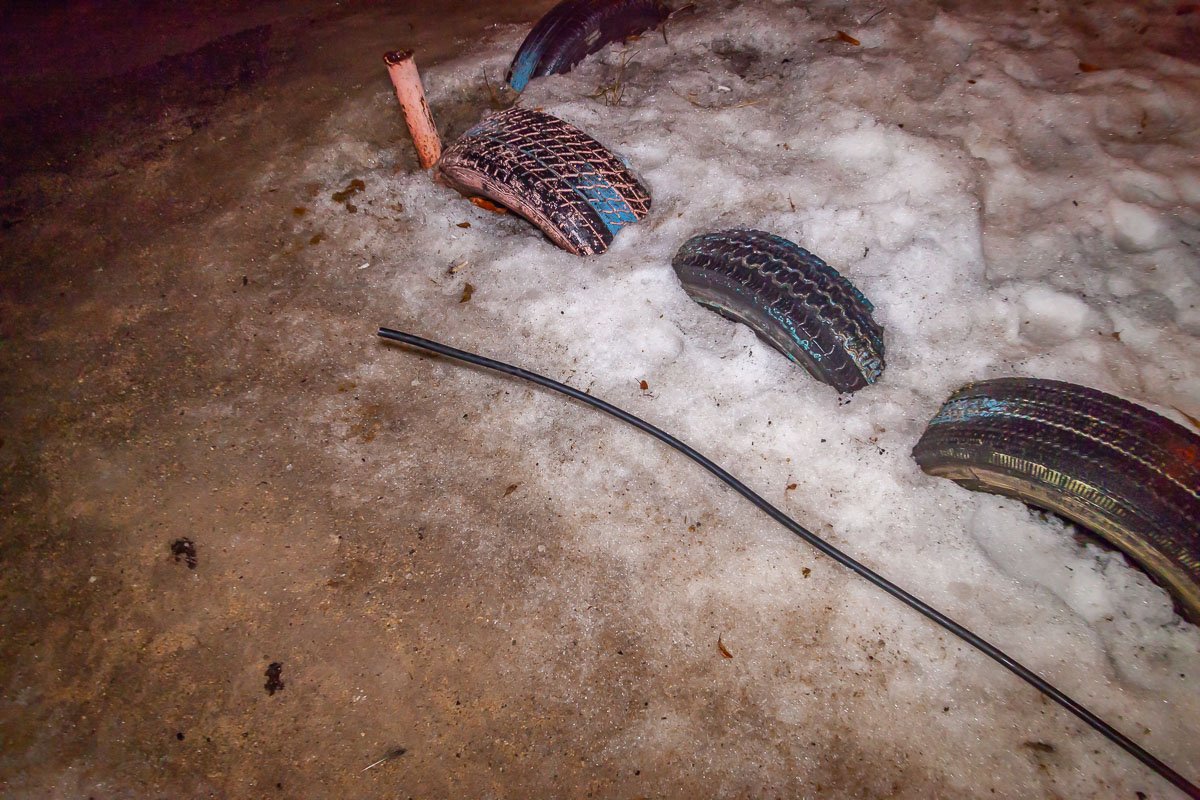 Лежал на земле Лежал на земле