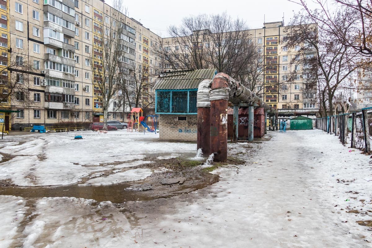 Сотрудники коммунальной службы открыли нижние и верхние краны Сотрудники коммунальной службы открыли нижние и верхние краны