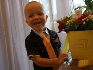 Мальчику нужны лекарства для борьбы с лейкозом Мальчику нужны лекарства для борьбы с лейкозом