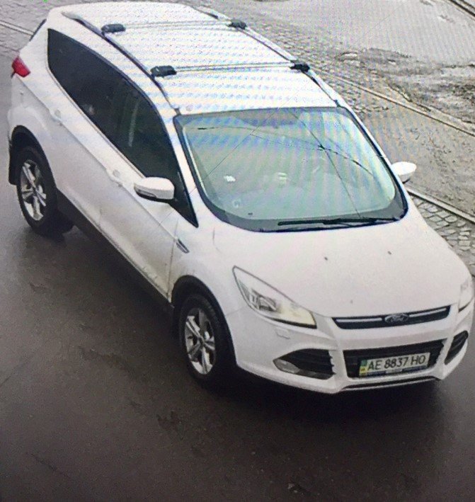 Помогите найти: в центре Днепра угнали Ford Помогите найти: в центре Днепра угнали Ford