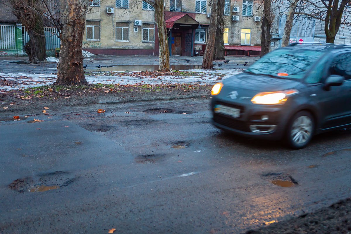 Одна из немногих улиц, где водители соблюдают скоростной режим