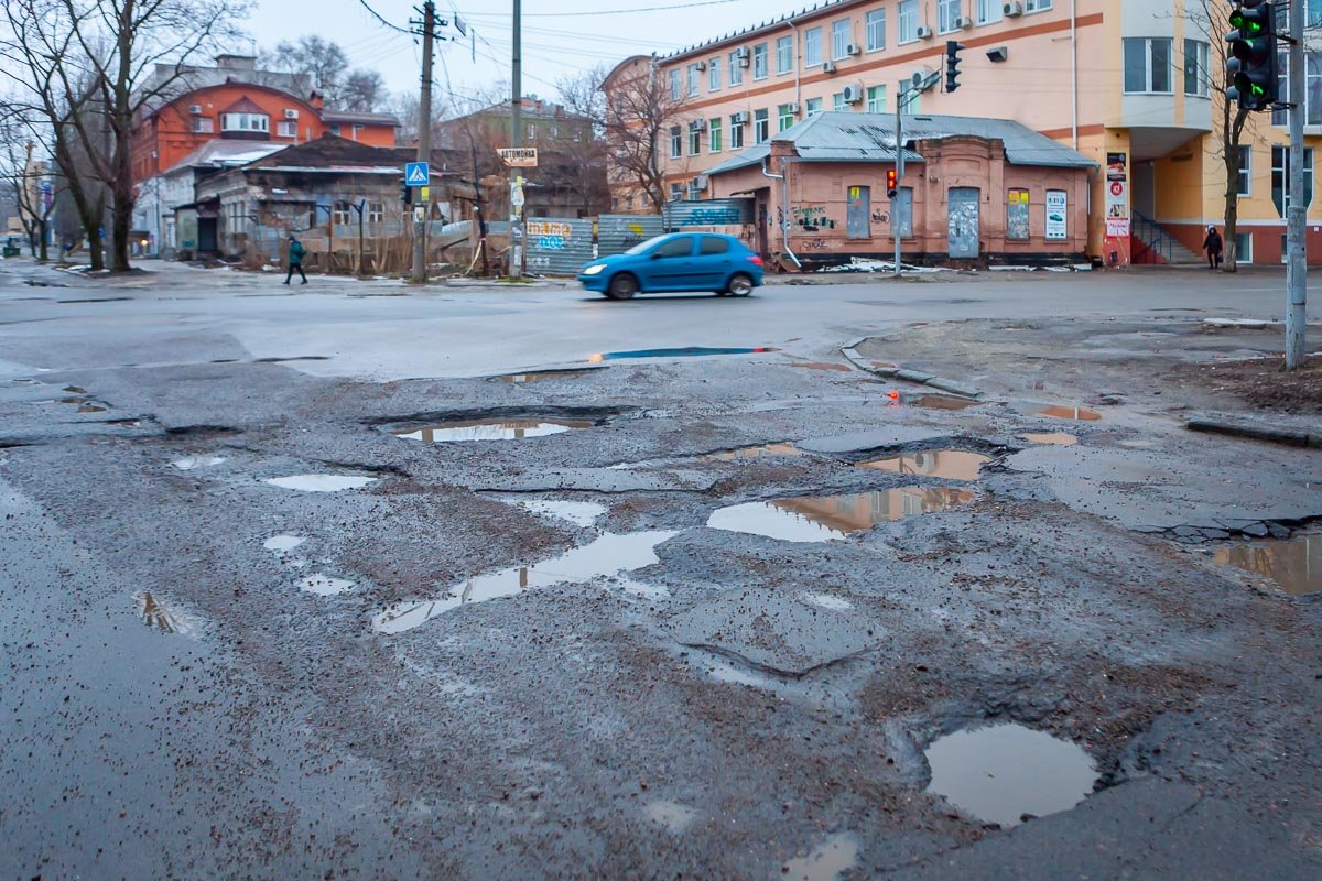 Не в каждой луже яма, но в каждой яме — лужа