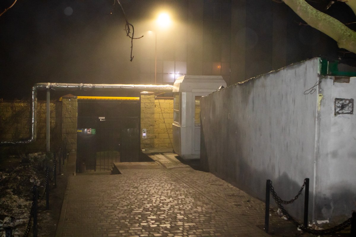 Тело мужчины увидел охранник ЖК Тело мужчины увидел охранник ЖК