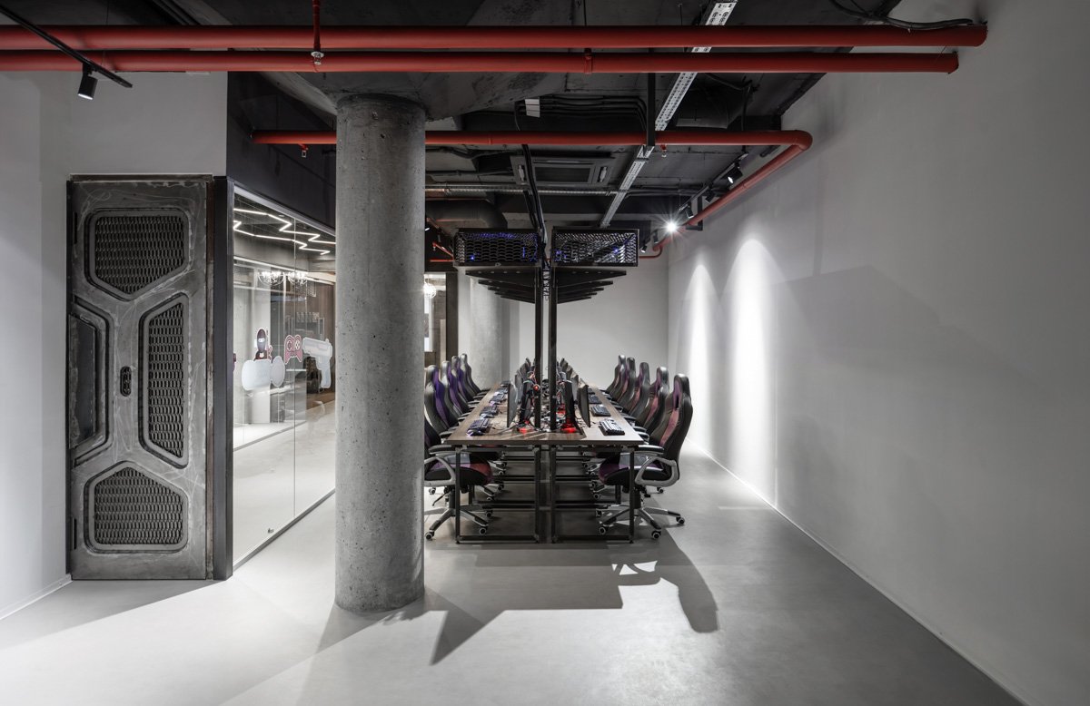 В Днепре открылась первая в Украине киберспортивная оффлайн-академия 2