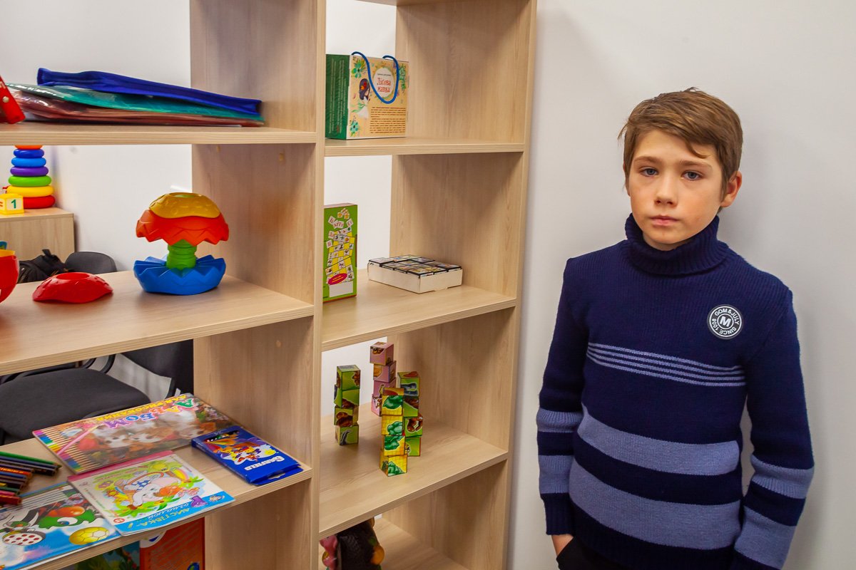 В помещении центра все продумано до мелочей, чтобы особенные дети не испытывали никаких трудностей В помещении центра все продумано до мелочей, чтобы особенные дети не испытывали никаких трудностей