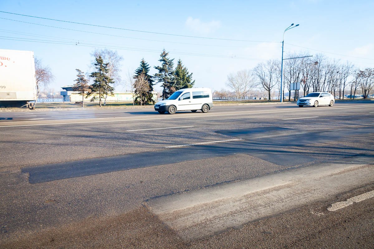 Дождались: дороги на Новом и Кайдакском мостах починили, но это ненадолго 8