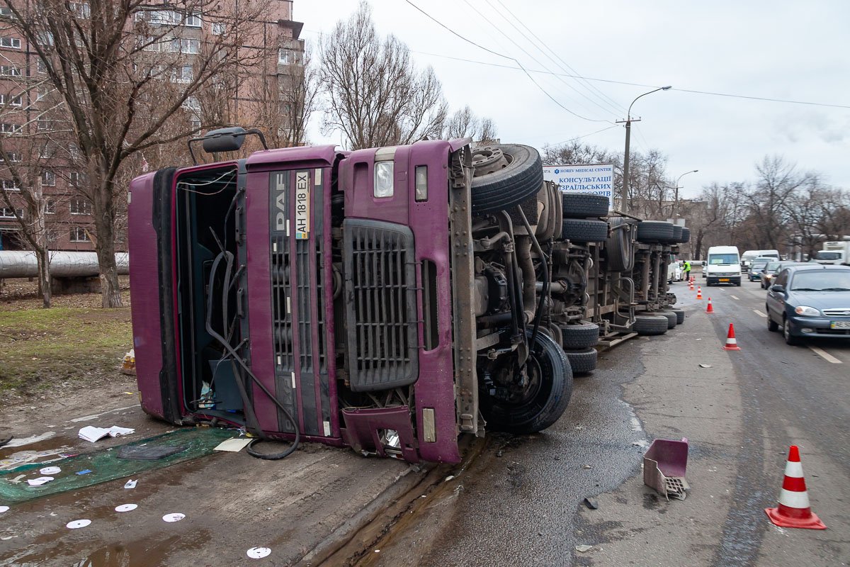 Предварительно, отказали тормоза Предварительно, отказали тормоза