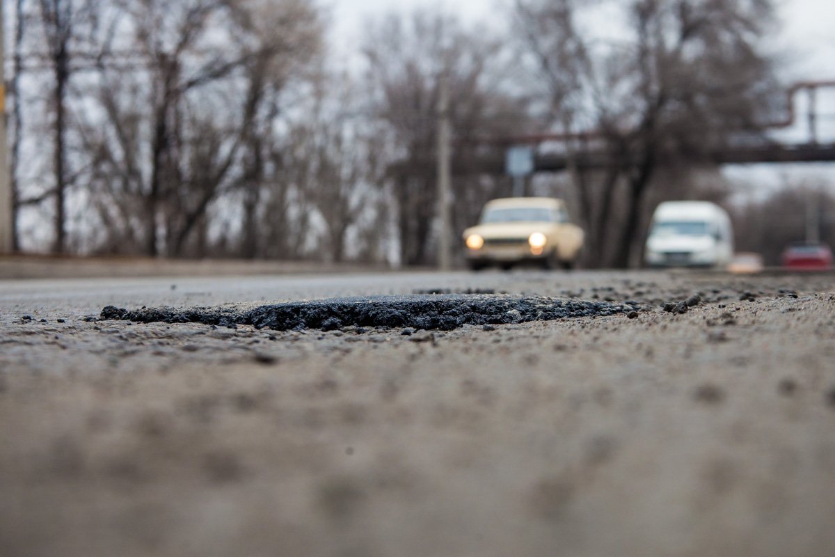 Коммунальщики приступили к ямочному ремонту