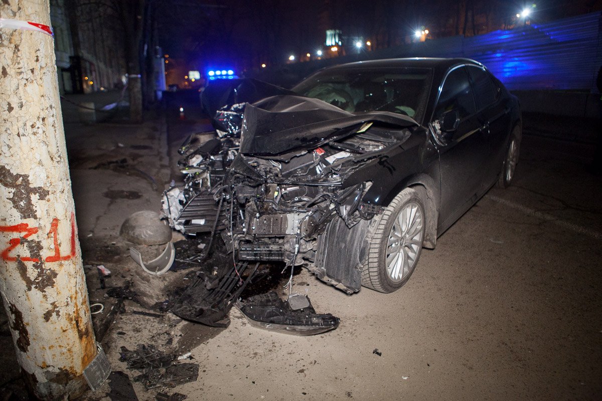 Предварительно, водитель не справился с управлением Предварительно, водитель не справился с управлением