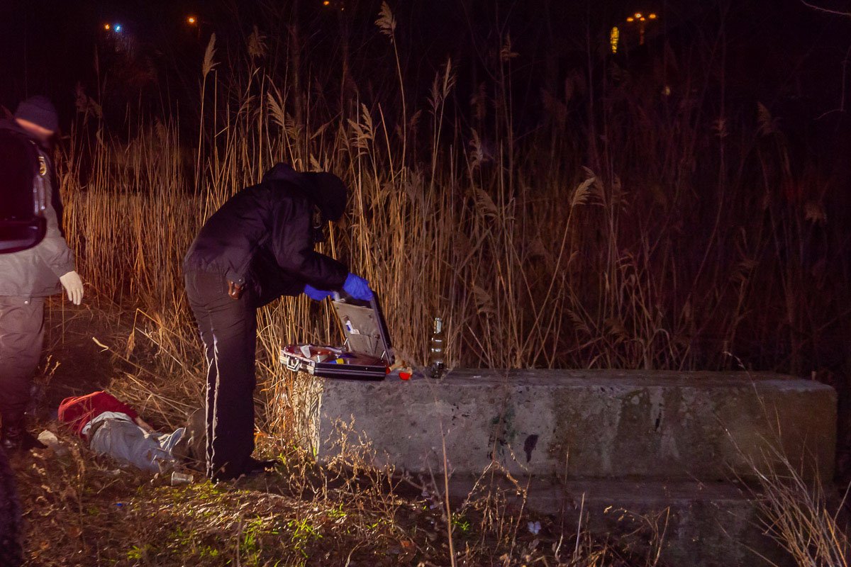 По приезде медикам оставалось лишь констатировать смерть По приезде медикам оставалось лишь констатировать смерть