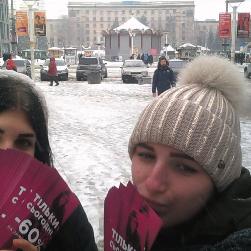 Любят селфиться в рабочее время 