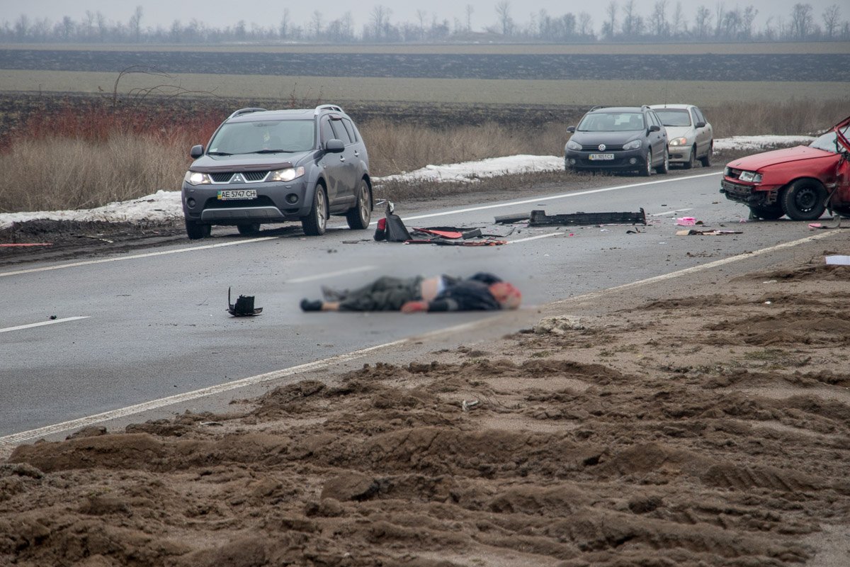 Около шести часов тела мужчин лежали не накрытыми 
