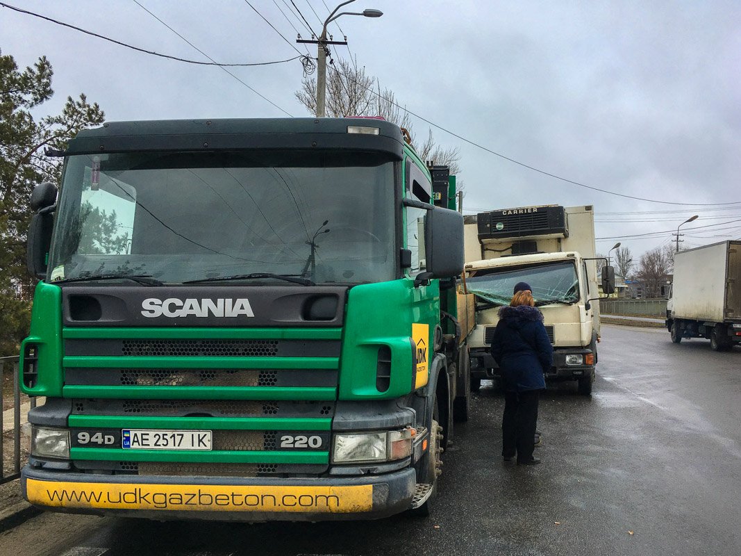 Автомобиль MAN догнал Scania Автомобиль MAN догнал Scania