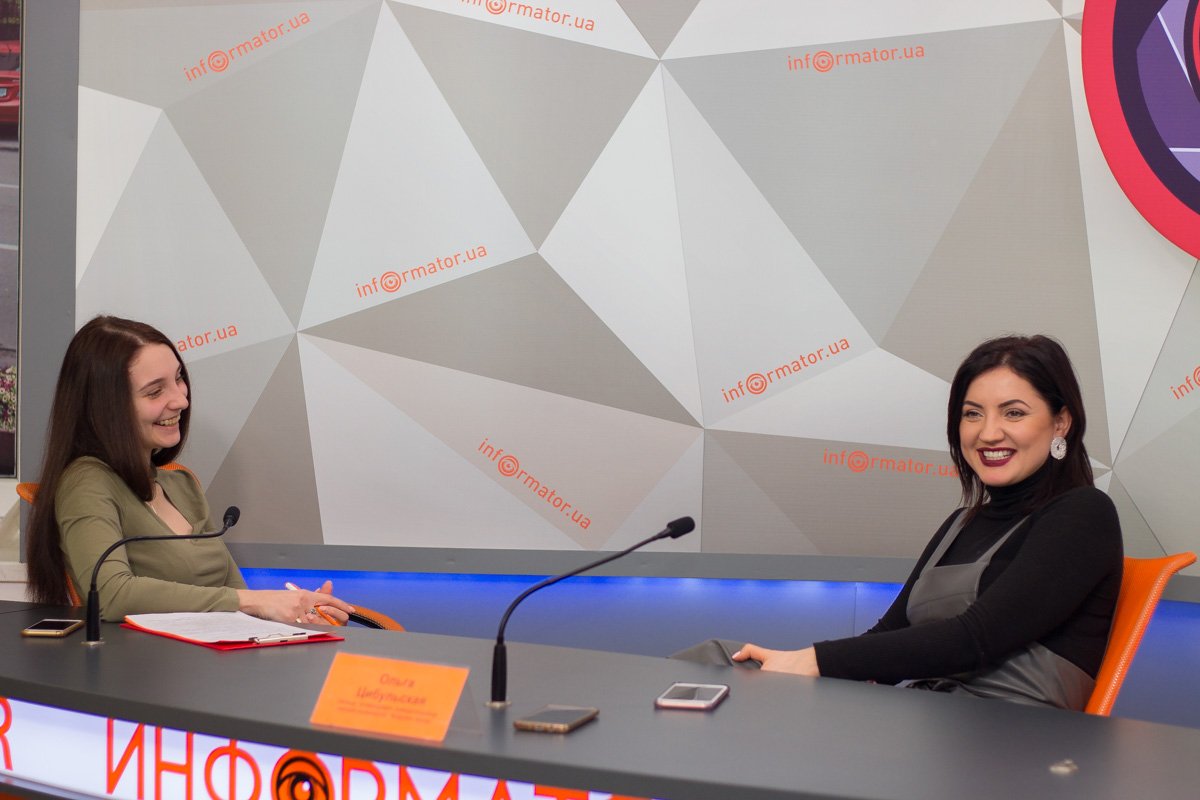 С Михаилом Хомой артистку связывают теплые дружеские отношения С Михаилом Хомой артистку связывают теплые дружеские отношения