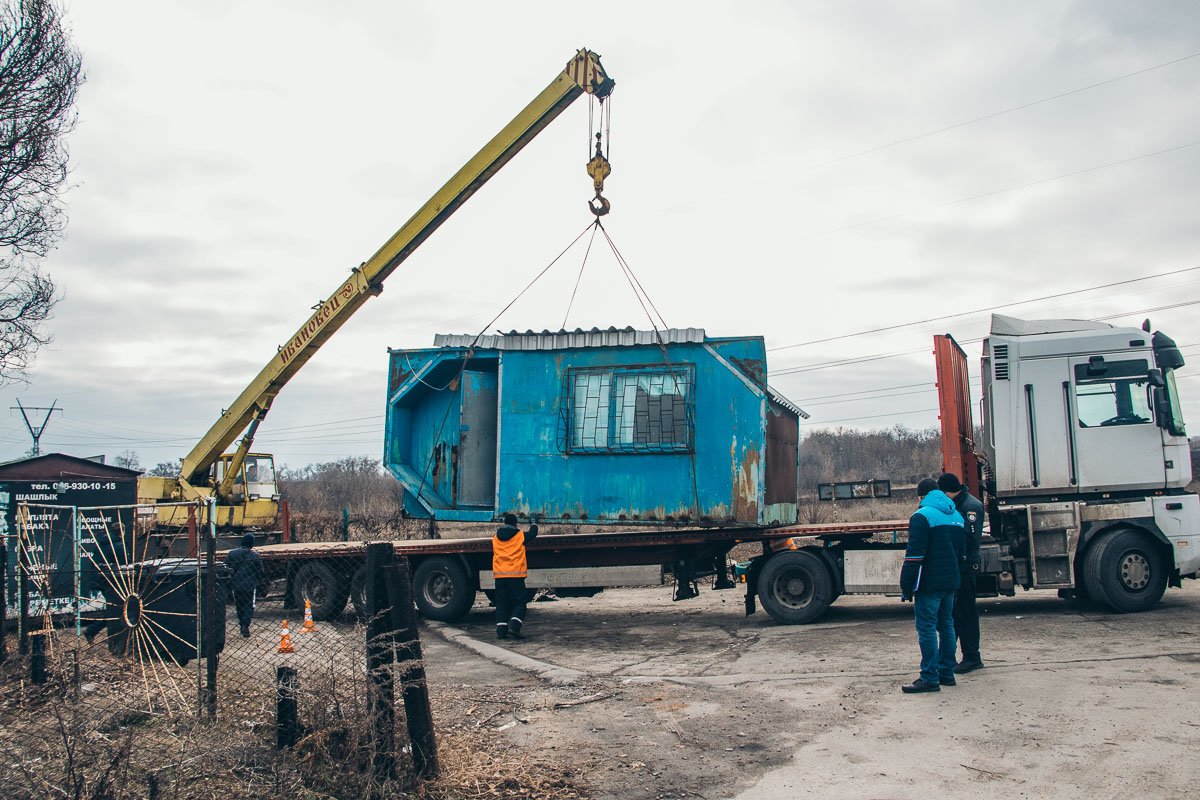 На Яснополянской демонтировали лоток На Яснополянской демонтировали лоток