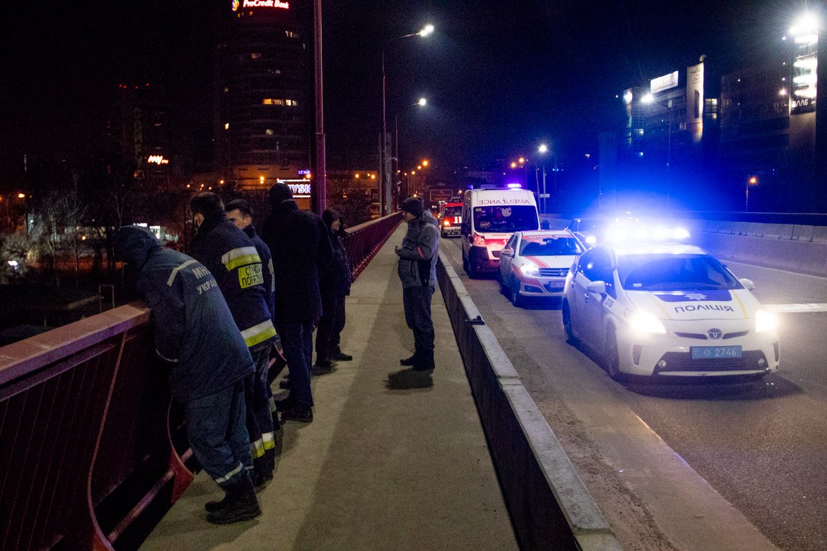 Приехали практически все службы