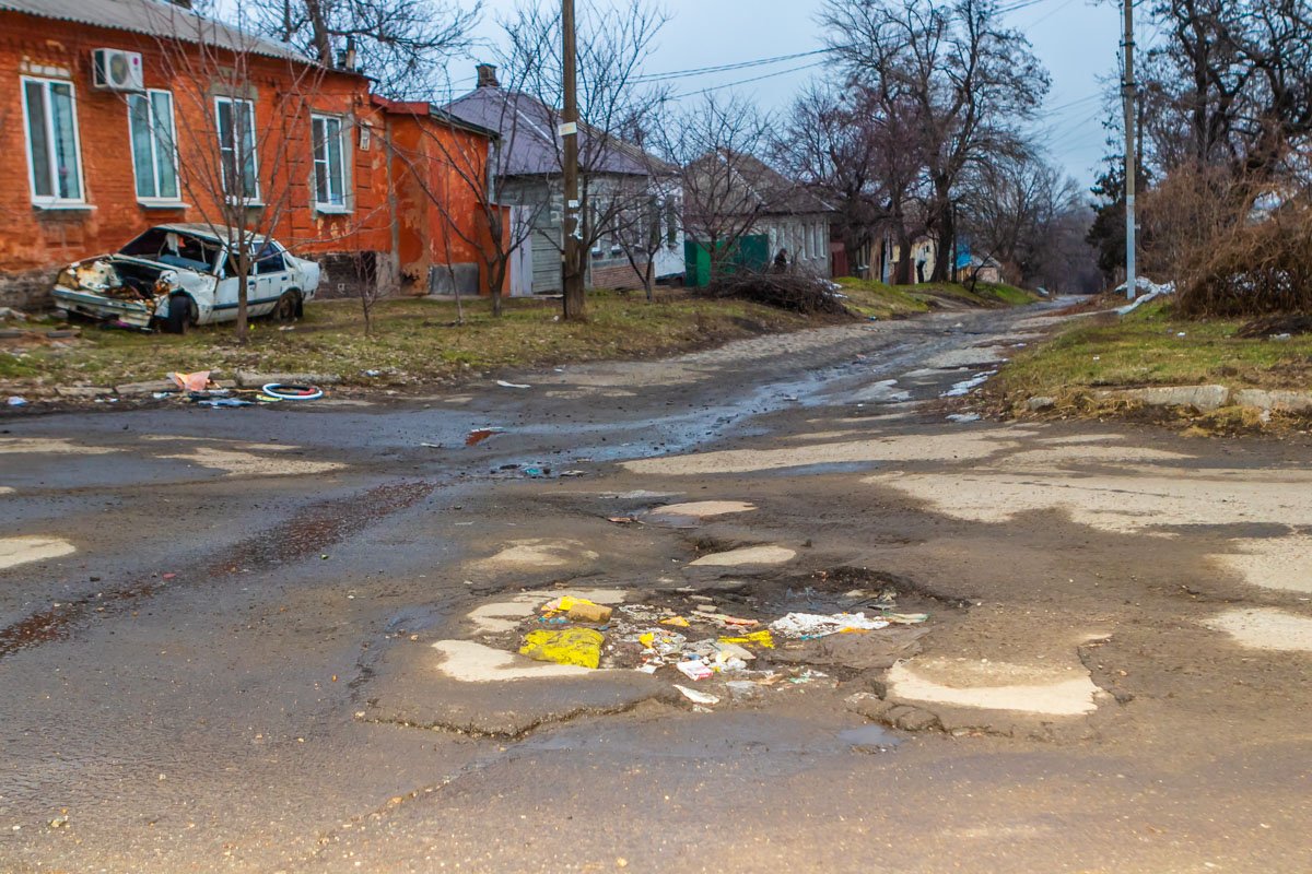 Хороший асфальт на дороге не валяется Хороший асфальт на дороге не валяется