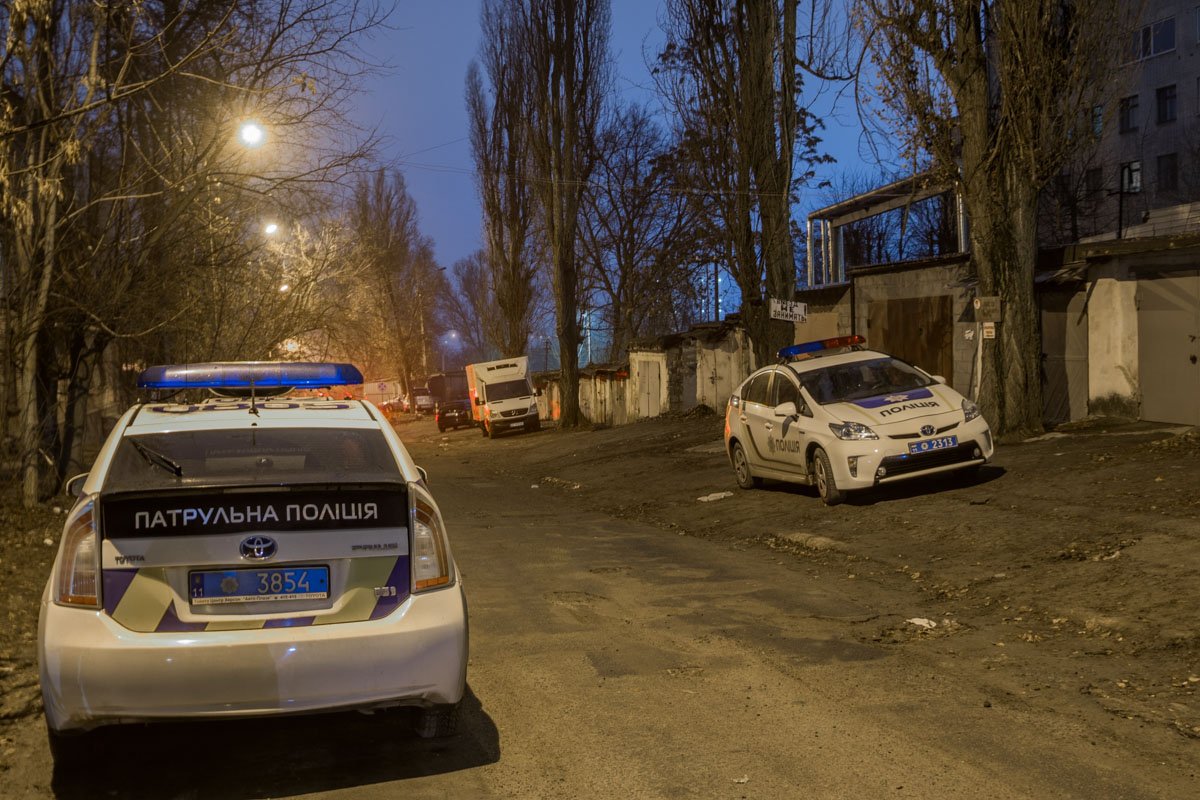На месте работали патрульные и сотрудники подразделения тактико-оперативного реагирования
