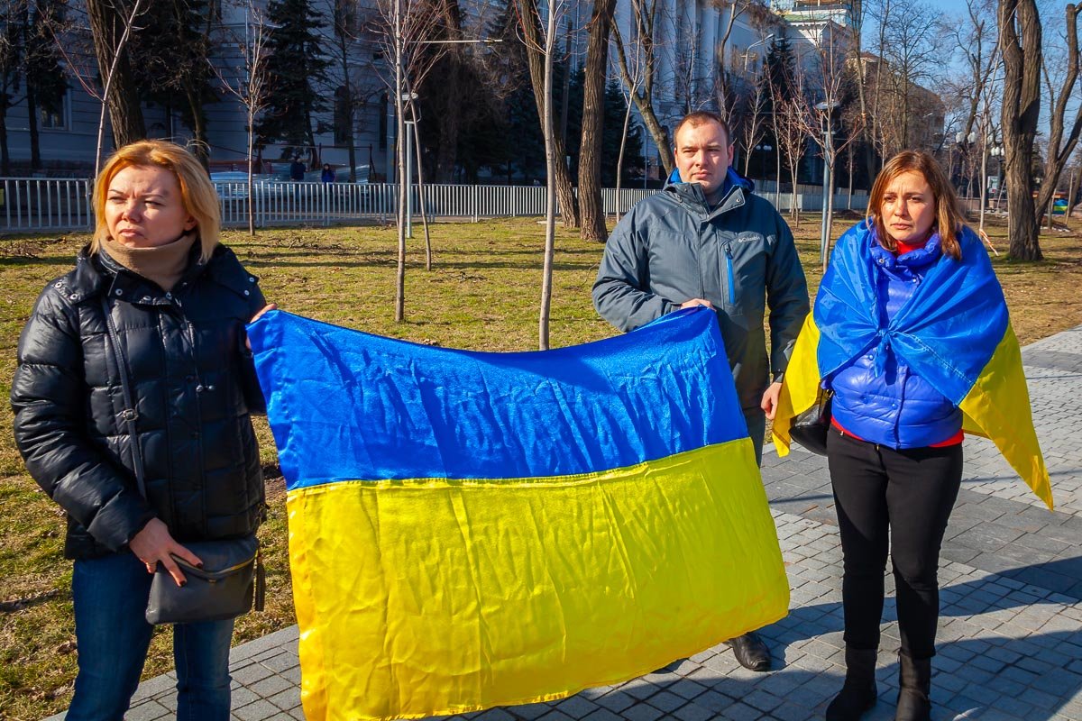 Неравнодушные днепряне пришли поддержать акцию Неравнодушные днепряне пришли поддержать акцию