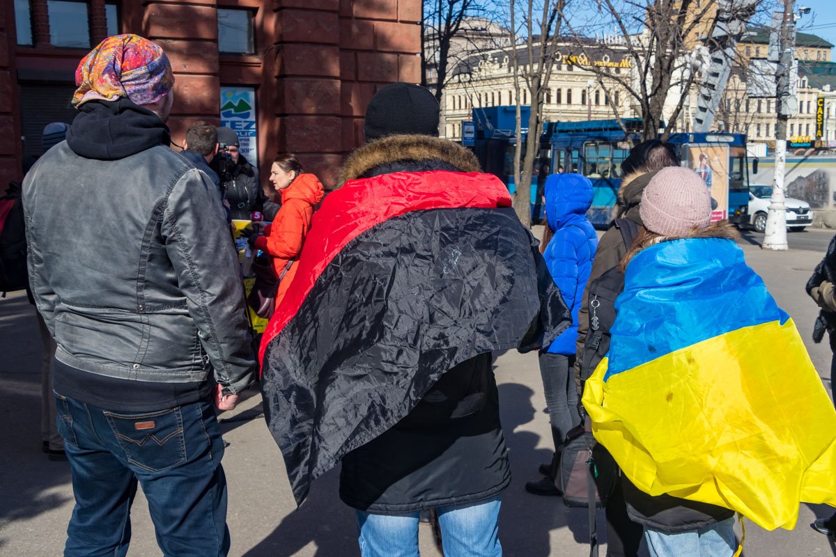 Сегодня, 18 февраля, Днепр присоединился к ежегодной тихой акции «Ангелы памяти» в честь памяти Героев Небесной Сотни