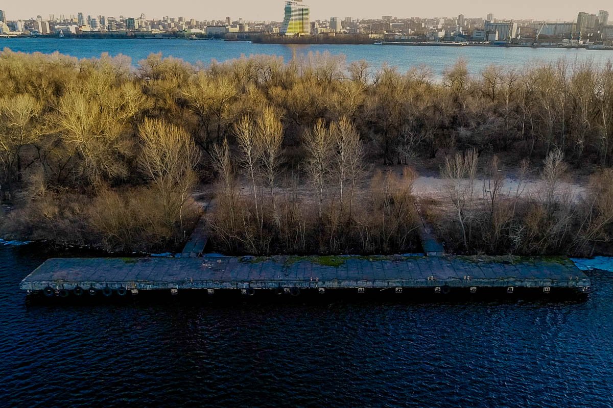 На сегодняшний день существует проект строительства моста к левому берегу и создание полноценного парка и пляжей