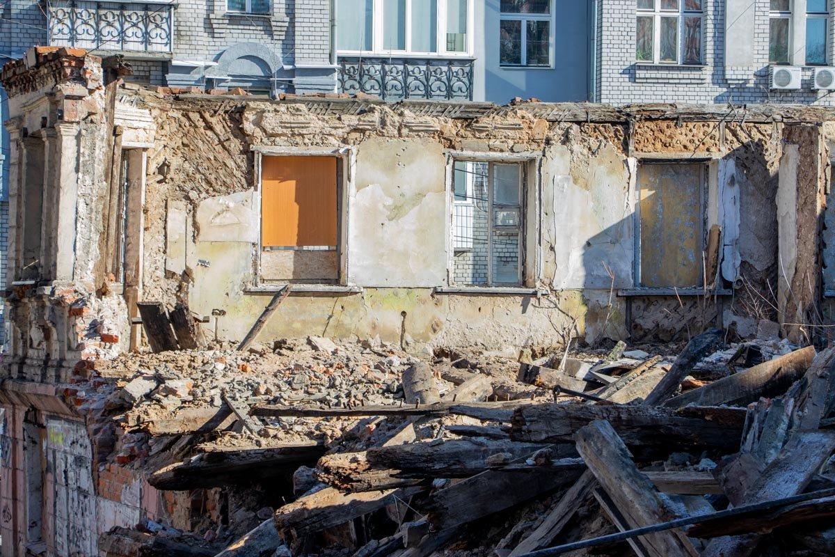 Обвал дома на Исполкомовской Обвал дома на Исполкомовской