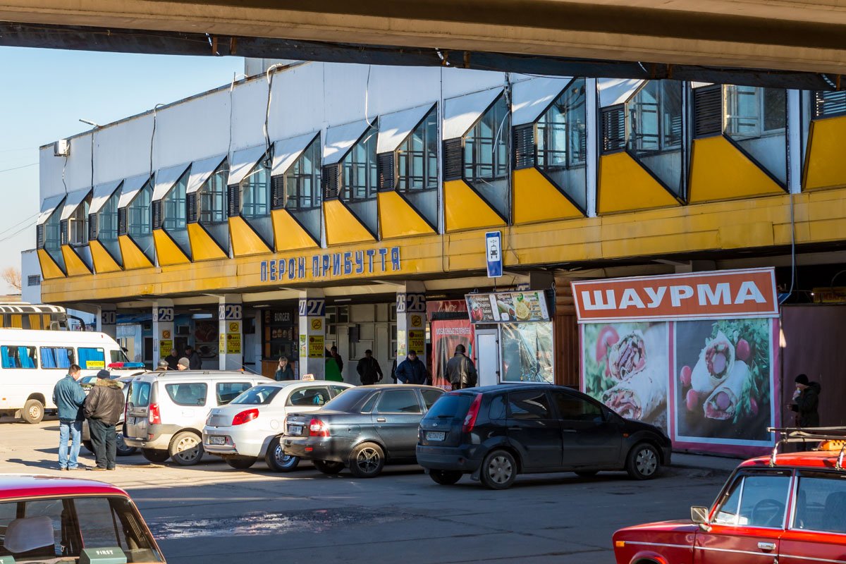 Неужели вокзальная шаурма - это то, что нужно есть перед долгой поездкой Неужели вокзальная шаурма - это то, что нужно есть перед долгой поездкой