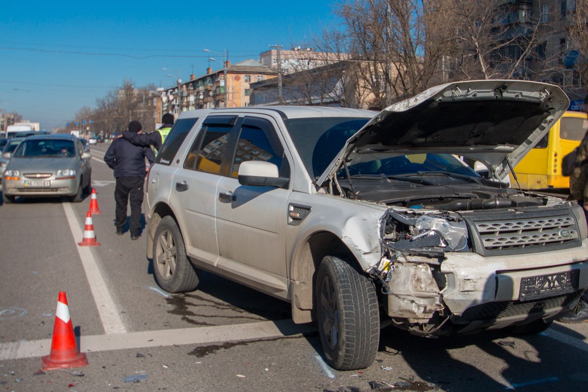 Повреждения Land Rover Повреждения Land Rover